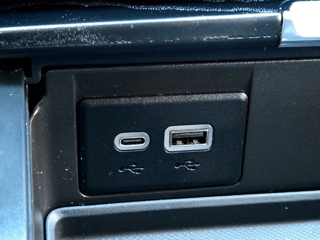 Used 2024 GMC Yukon Denali image 21