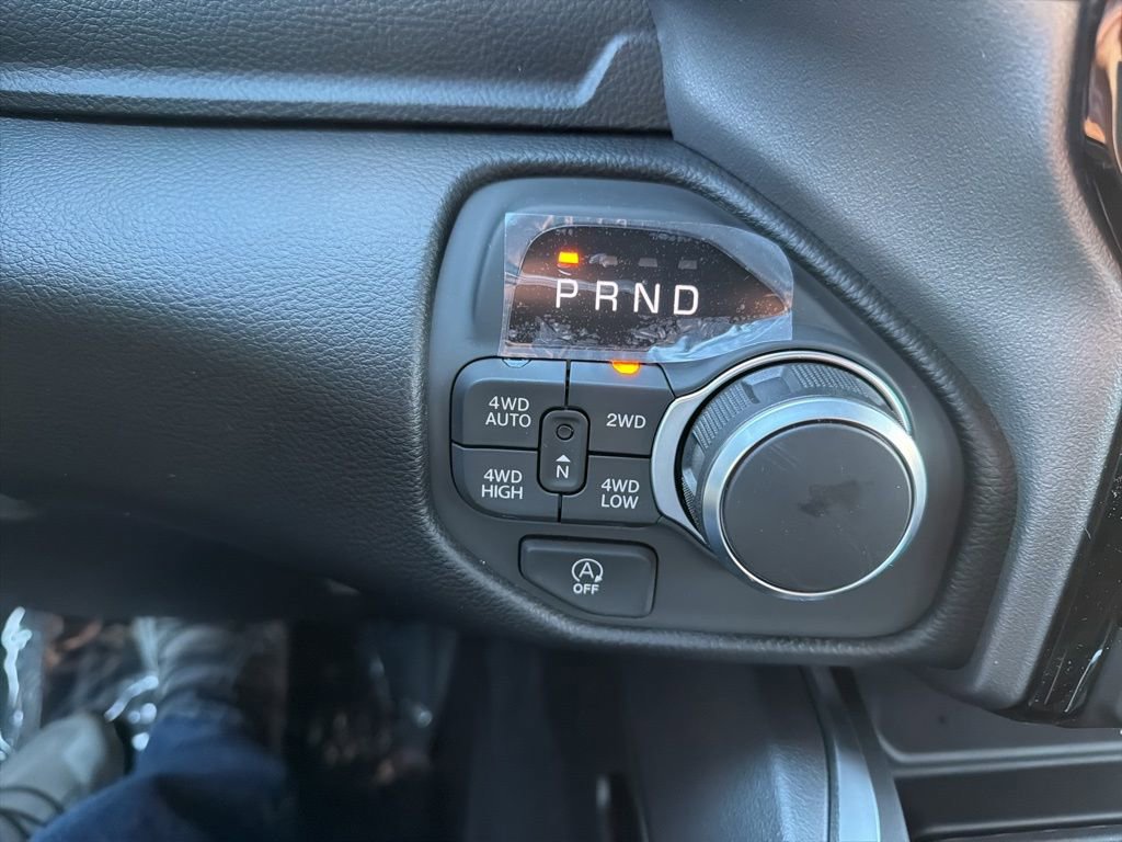 New 2026 RAM 1500 4x4 Crew Cab image 22