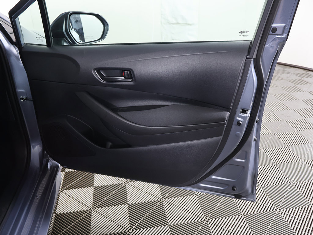 Used 2025 Toyota Corolla LE FWD image 21