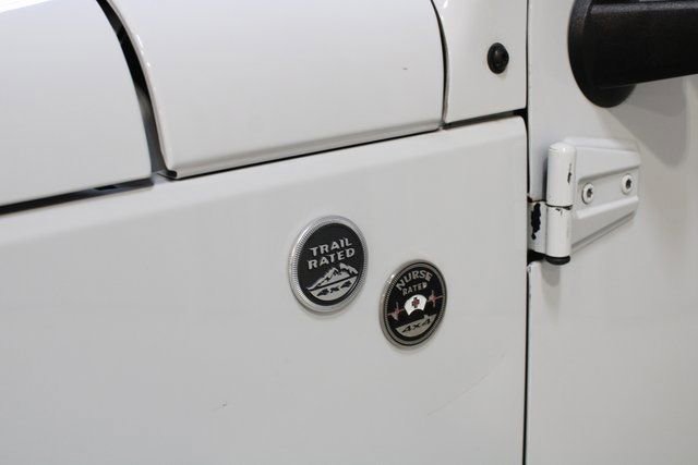 Used 2018 Jeep Wrangler Unlimited Sahara w/ Dual Top Group image 31