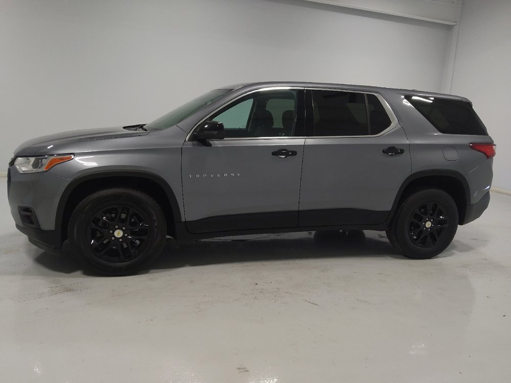 Used 2021 Chevrolet Traverse LS FWD image 2