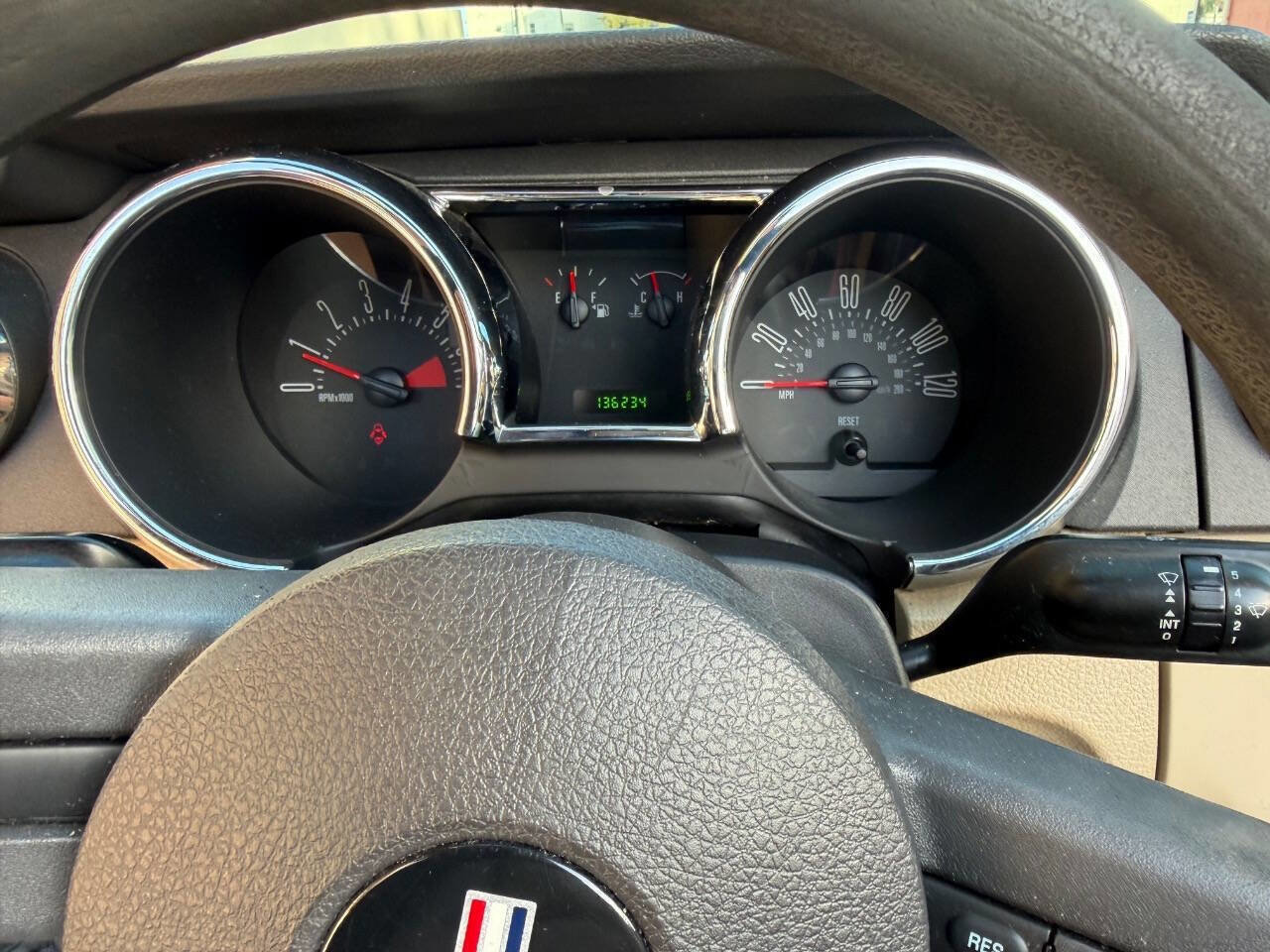 Used 2007 Ford Mustang Premium RWD image 24