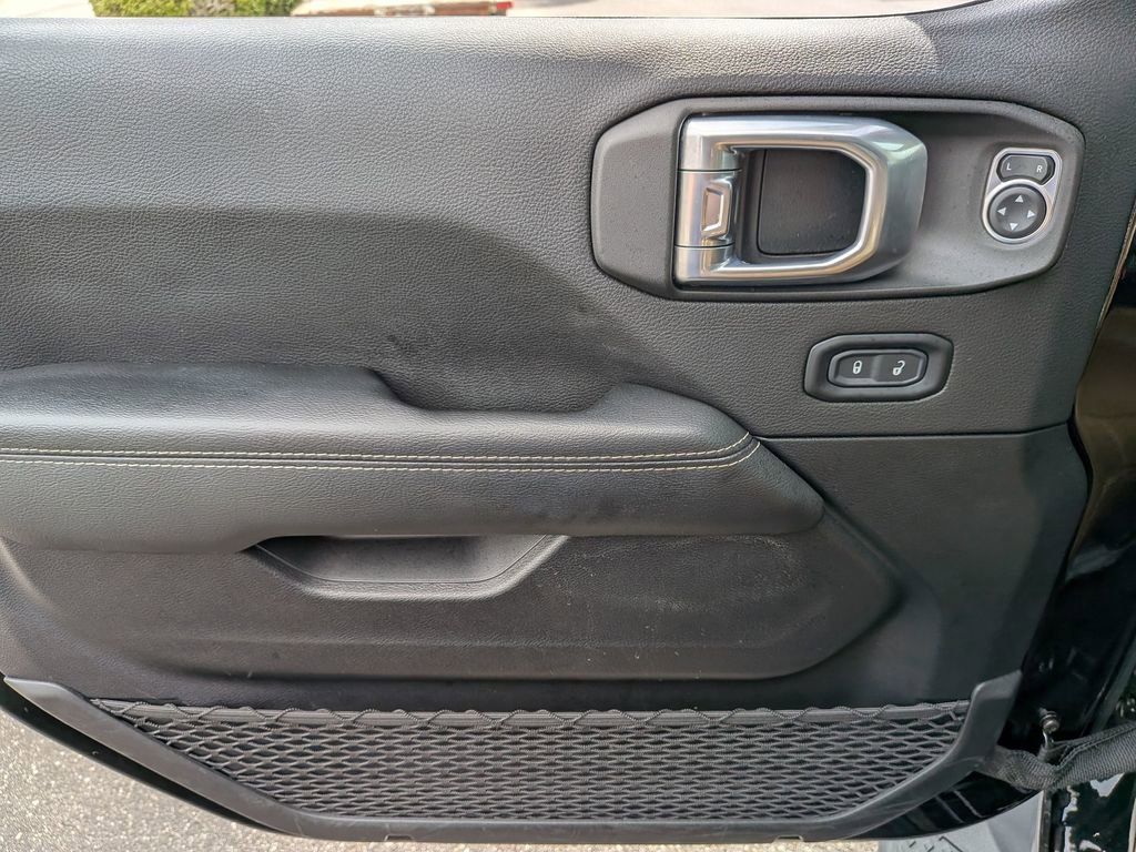 Used 2021 Jeep Gladiator Overland w/ Popular Equipment Package image 32