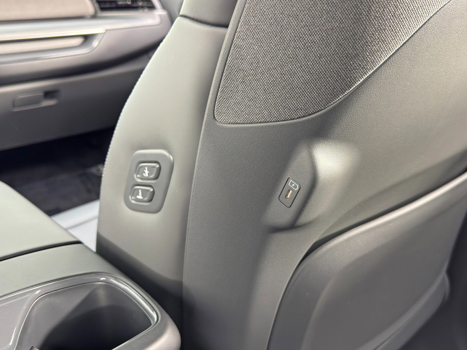 Used 2025 Kia EV9 Wind image 35