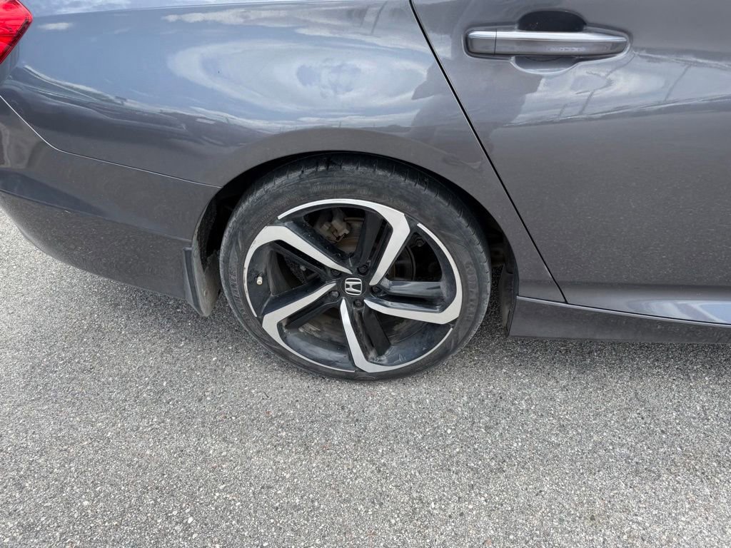 Used 2018 Honda Accord Sport image 5