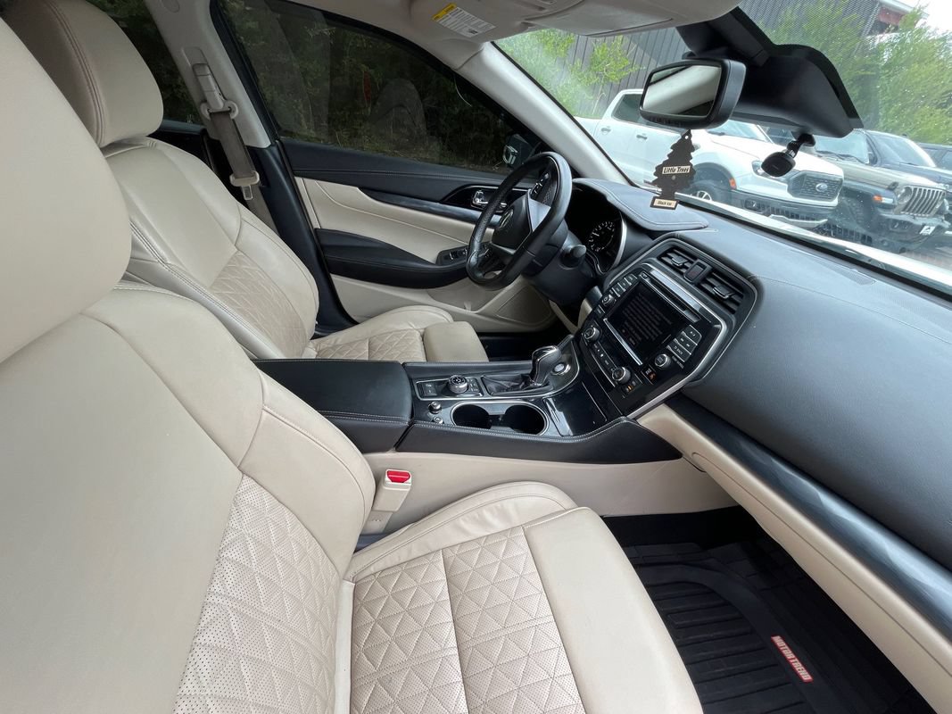 Used 2020 Nissan Maxima Platinum w/ Sport Mat Group FWD image 10