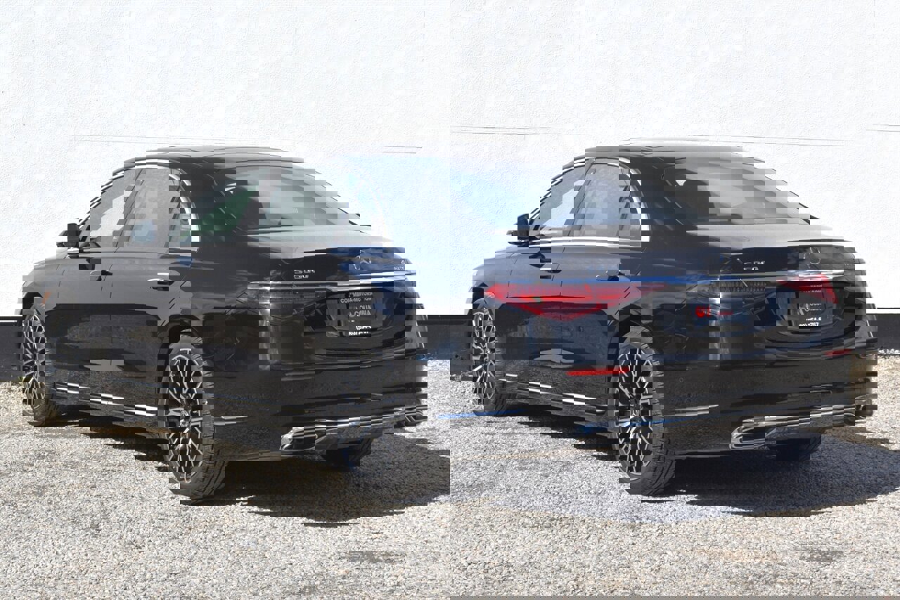 Used 2024 Mercedes-Benz S 500 4MATIC image 2