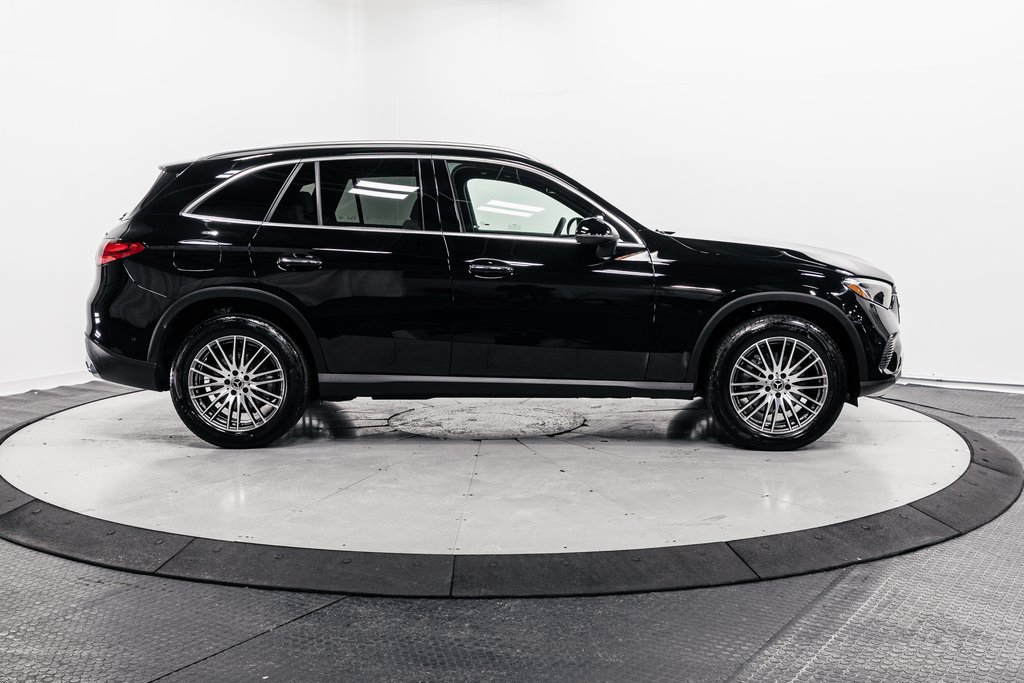Used 2026 Mercedes-Benz GLC 300 4MATIC image 31