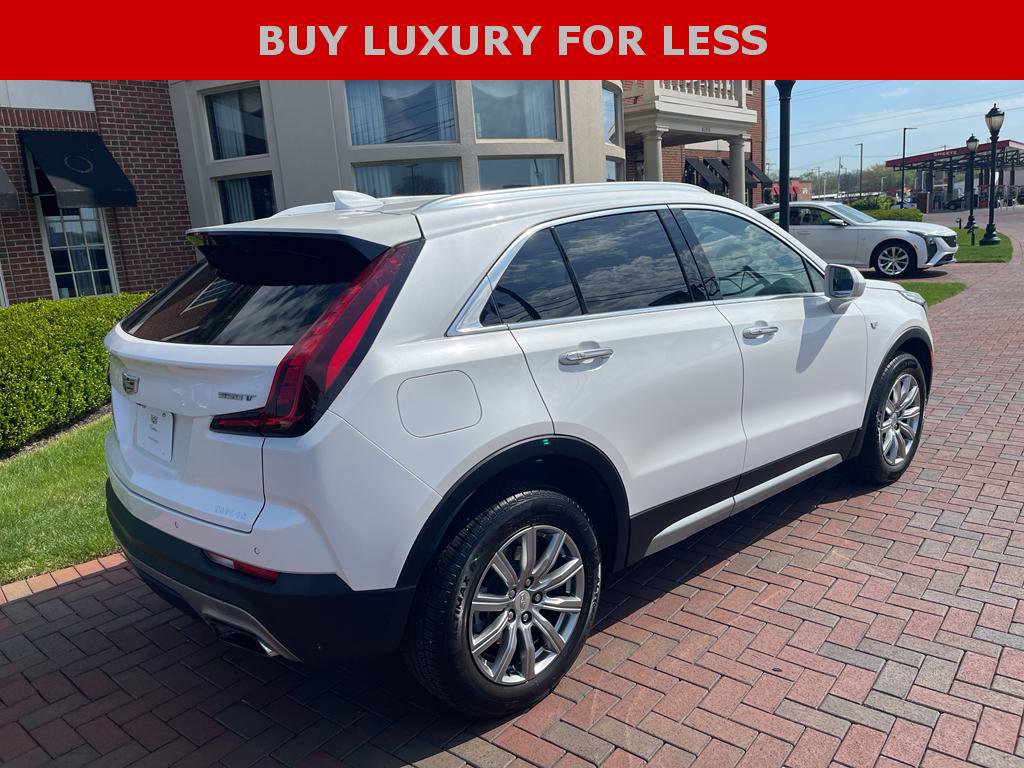 Used 2020 Cadillac XT4 Premium Luxury w/ Cold Weather Package AWD/4WD image 7