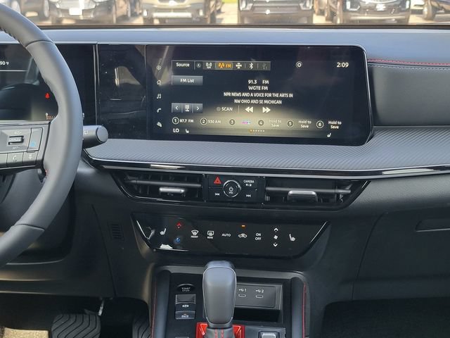 New 2025 Nissan Kicks SR w/ SR Premium Package AWD/4WD image 22