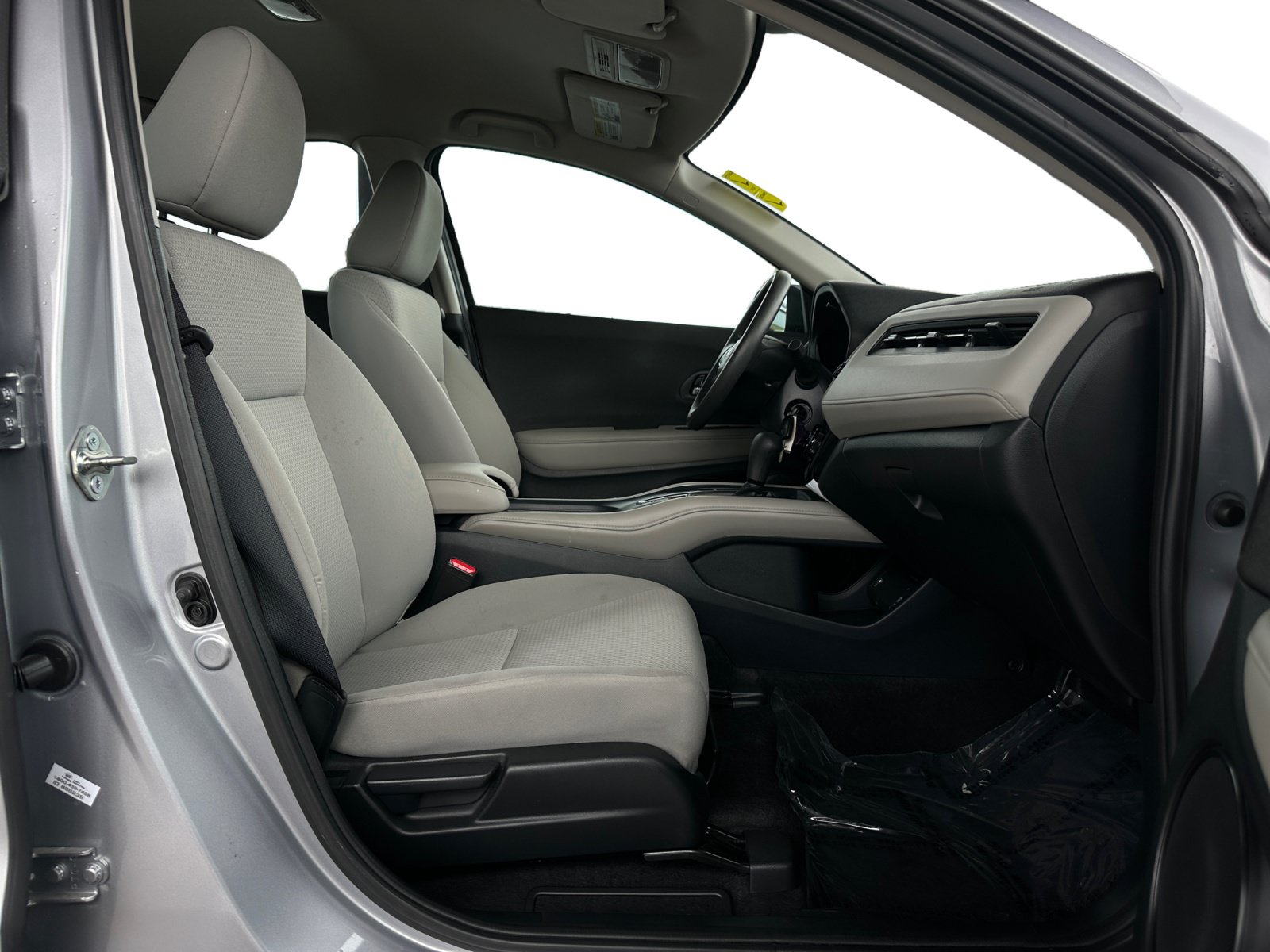 Used 2021 Honda HR-V LX image 15