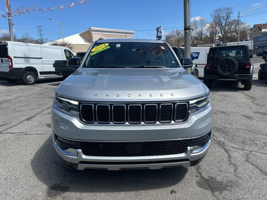 Used 2024 Jeep Wagoneer L Series II w/ Flexible Seating Group image 2