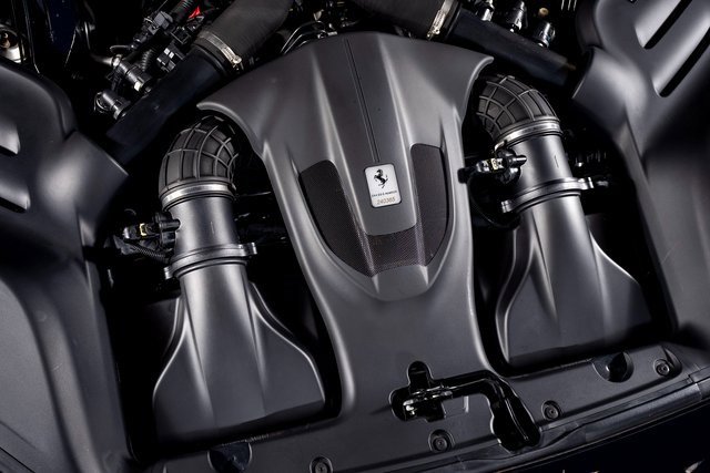 Used 2019 Ferrari Portofino image 17