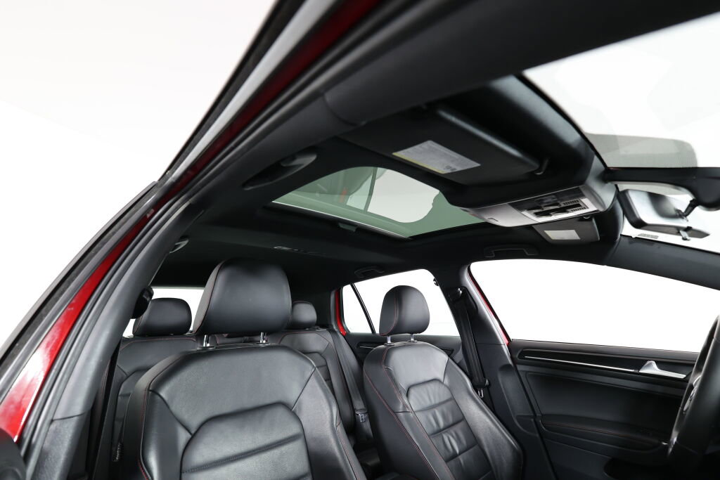 Used 2016 Volkswagen GTI Autobahn image 39