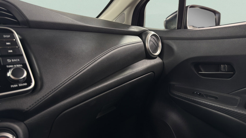 Used 2022 Nissan Versa S w/ Trunk Package image 31