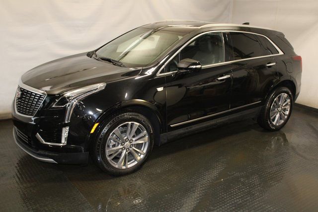 Used 2025 Cadillac XT5 Premium Luxury image 2