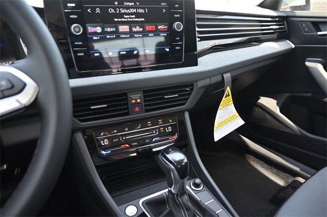 New 2025 Volkswagen Jetta SE image 13
