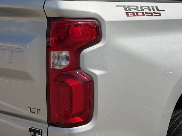 Used 2019 Chevrolet Silverado 1500 LT Trail Boss AWD/4WD image 7
