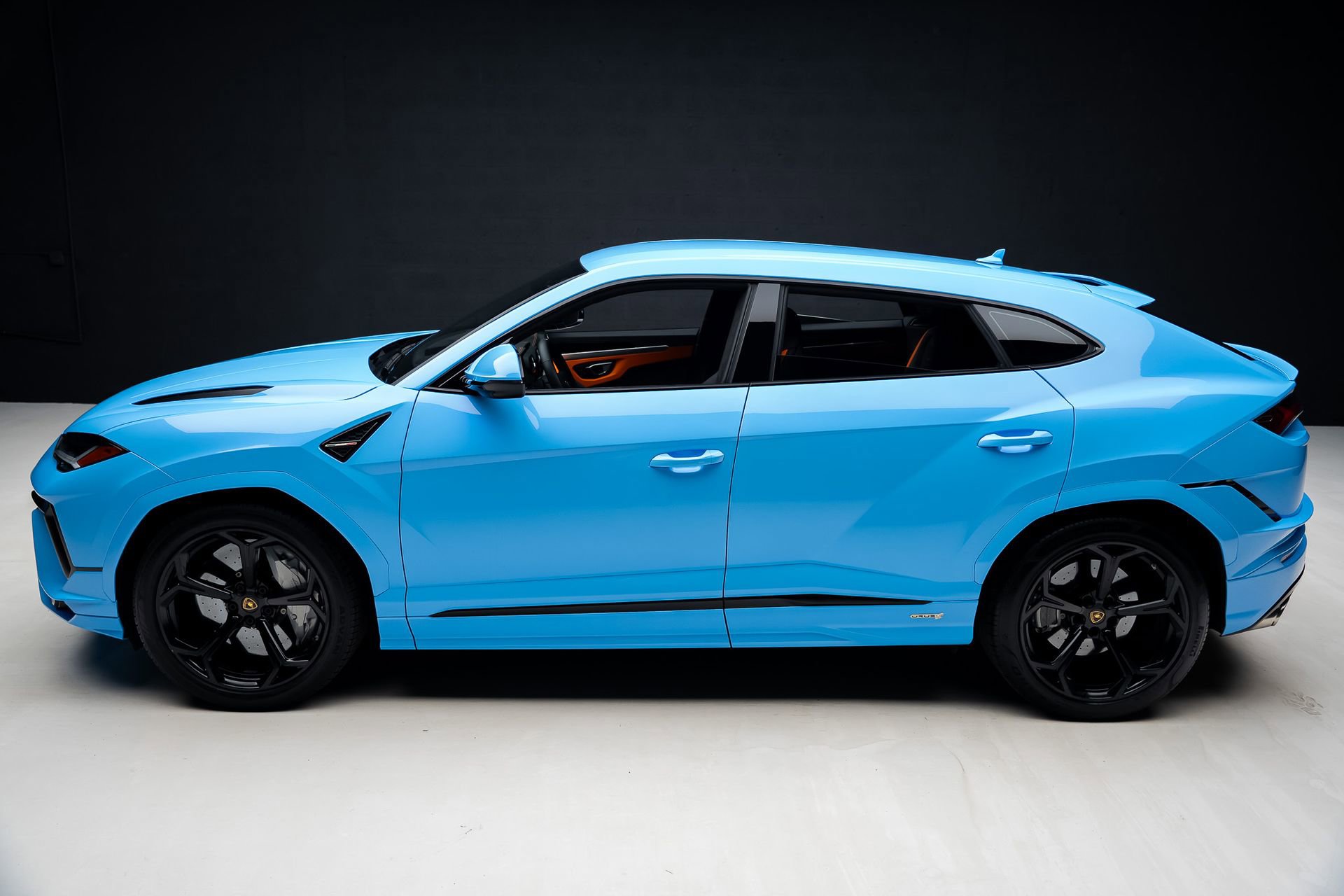 Used 2024 Lamborghini Urus S AWD/4WD image 17