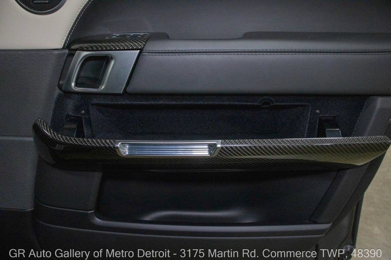 Used 2022 Land Rover Range Rover Sport HST image 40