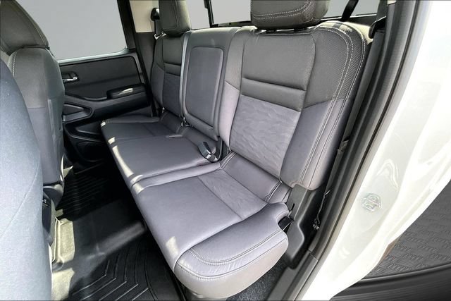 Used 2023 Nissan Frontier SV w/ SV Convenience Package AWD/4WD image 22