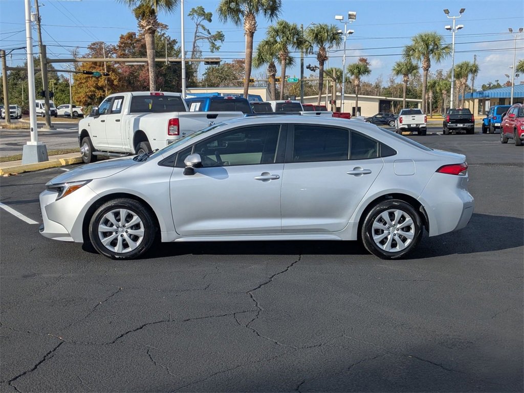 Used 2024 Toyota Corolla LE image 8