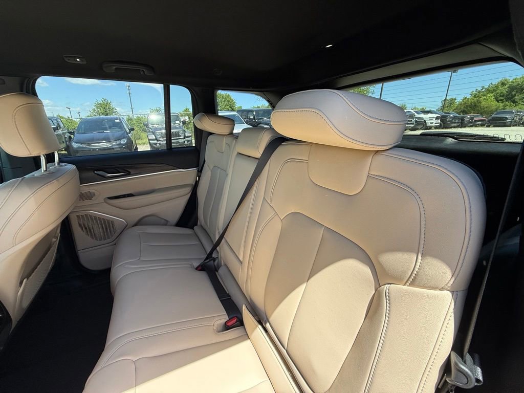 New 2026 Jeep Grand Cherokee Limited AWD/4WD image 23