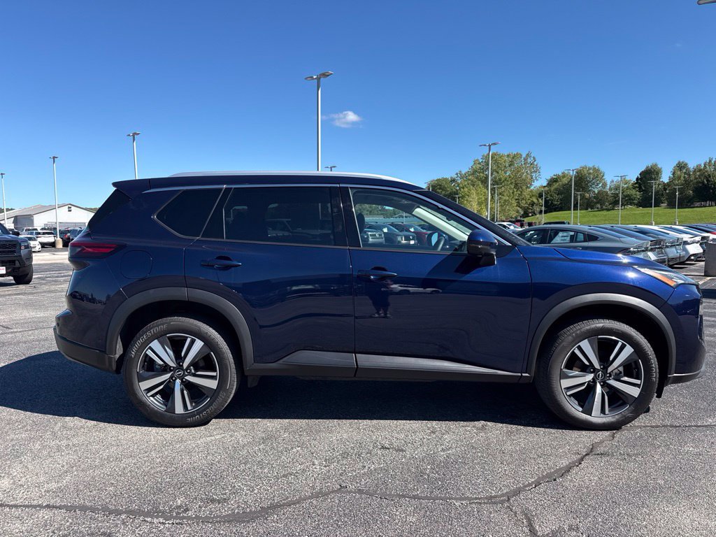 Certified 2026 Nissan Rogue SL AWD/4WD image 31