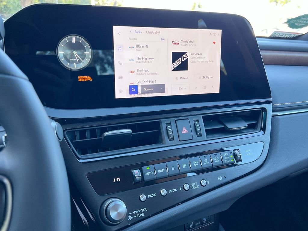 Certified 2024 Lexus ES 350 w/ Premium Package image 15