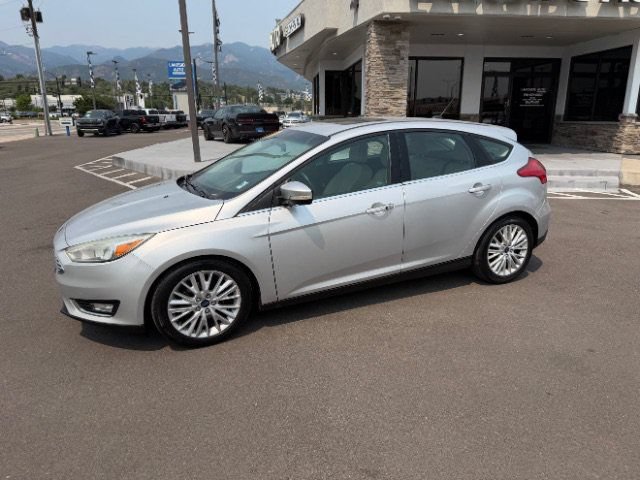 Used 2016 Ford Focus Titanium FWD image 3