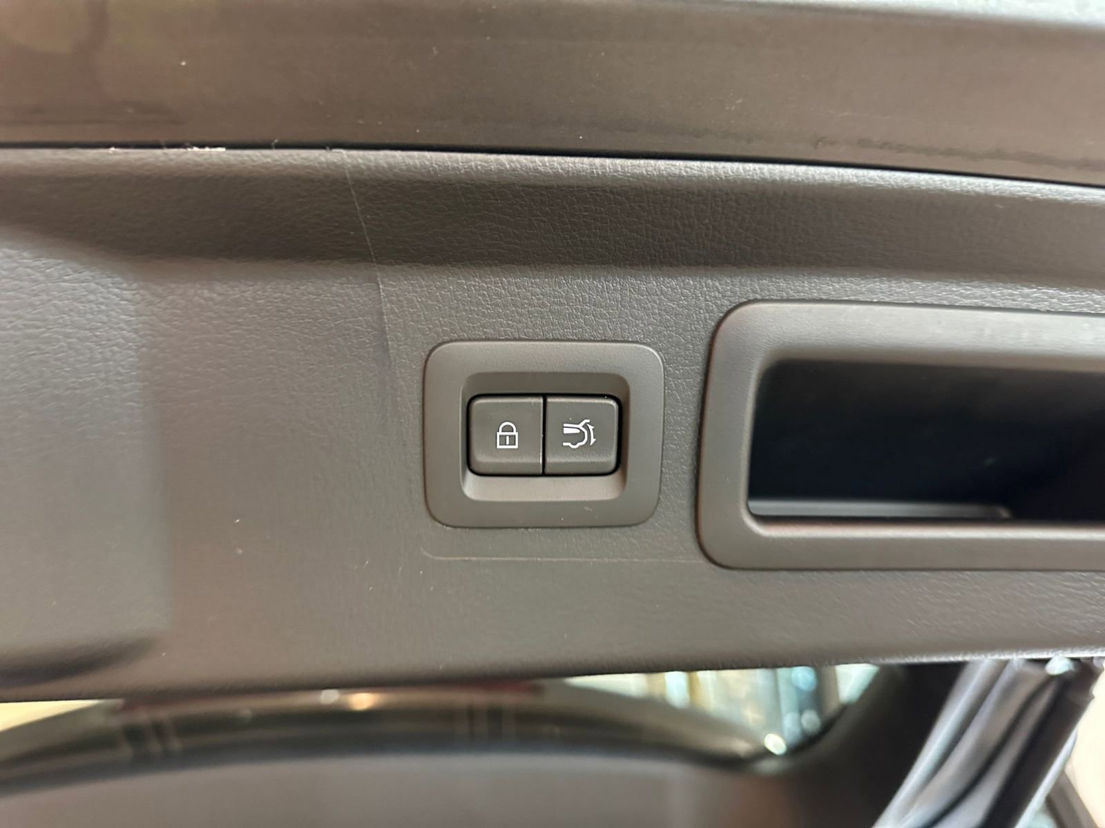 Used 2025 MAZDA CX-50 2.5 Hybrid w/ Premium Plus Pkg image 23