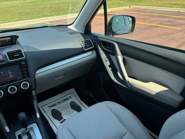 Used 2016 Subaru Forester 2.5i Premium w/ All-Weather Package AWD/4WD image 17