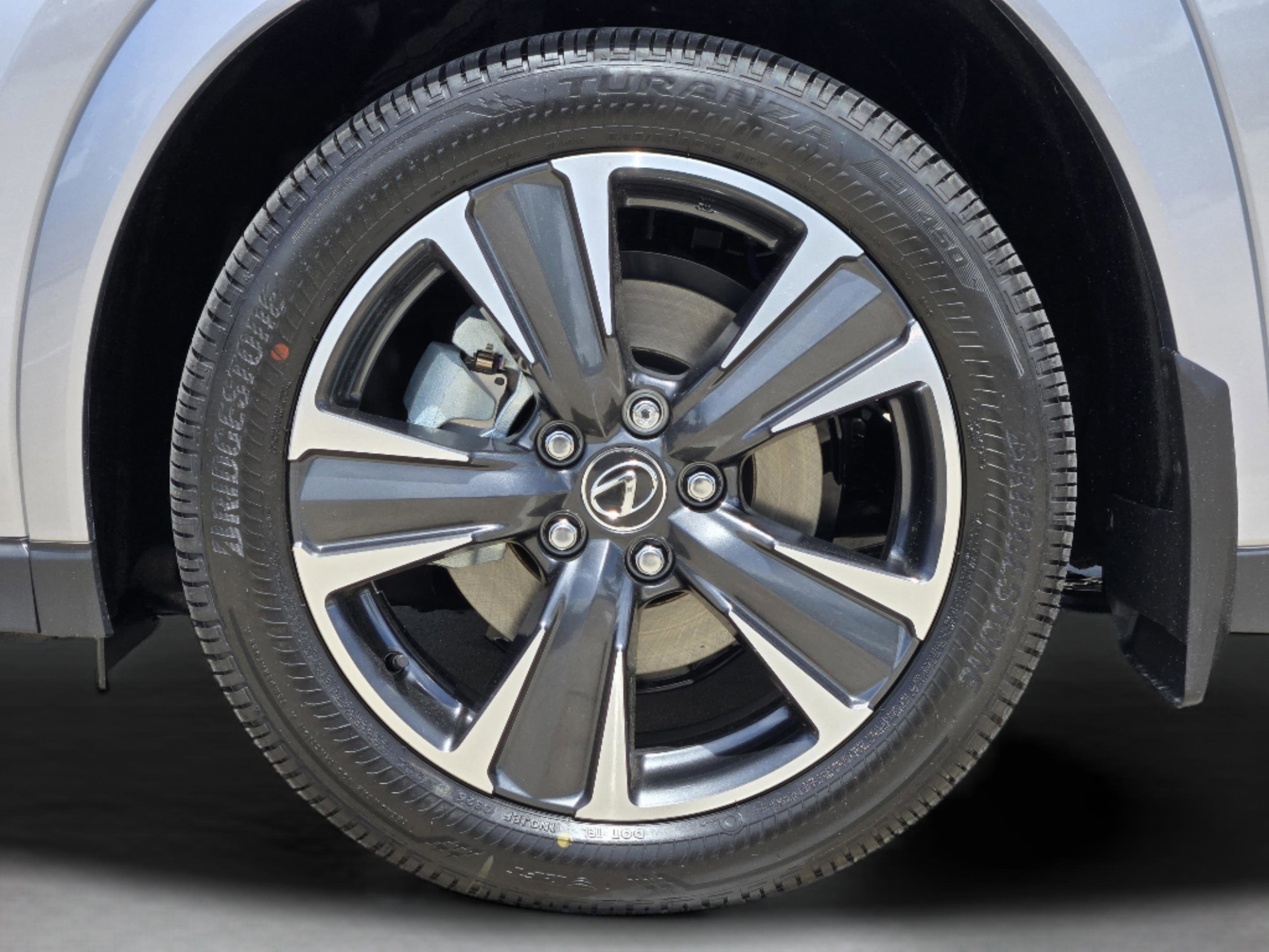 New 2026 Lexus UX 300h FWD image 22