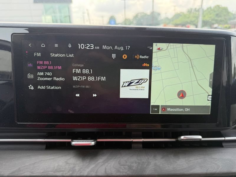 Certified 2023 Kia Carnival EX FWD image 12