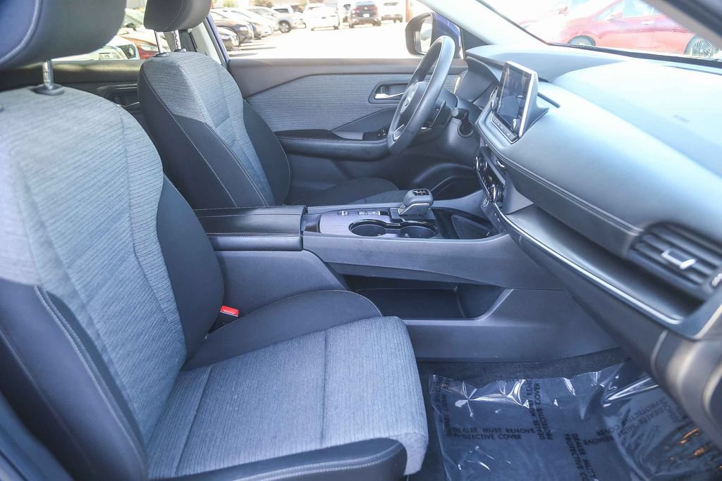 Used 2023 Nissan Rogue SV FWD image 14