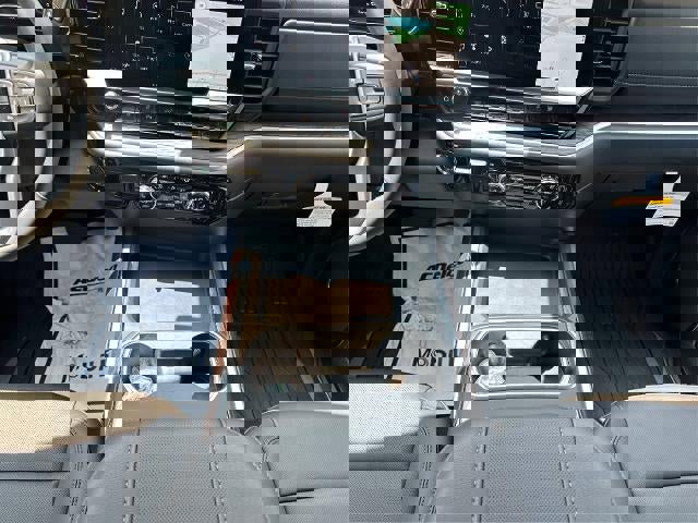 New 2025 GMC Sierra 2500 SLT w/ SLT Premium Package image 23