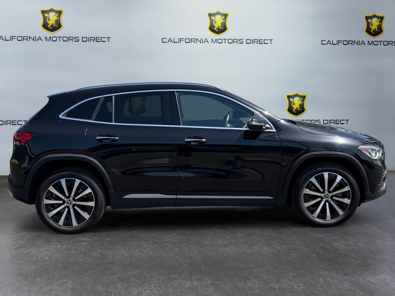 Used 2022 Mercedes-Benz GLA 250 w/ Premium Package Lite image 6