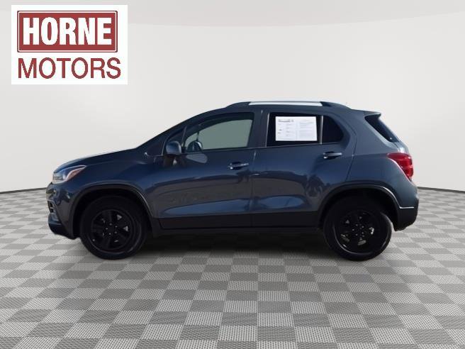 Used 2022 Chevrolet Trax LT w/ LT Convenience Package image 4