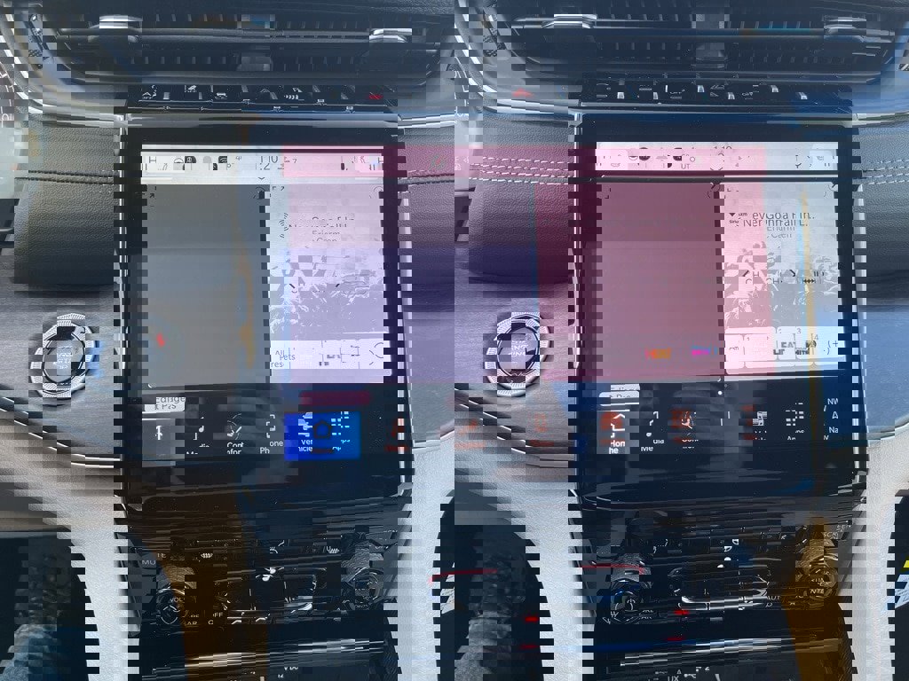 New 2025 Jeep Grand Cherokee Limited image 24