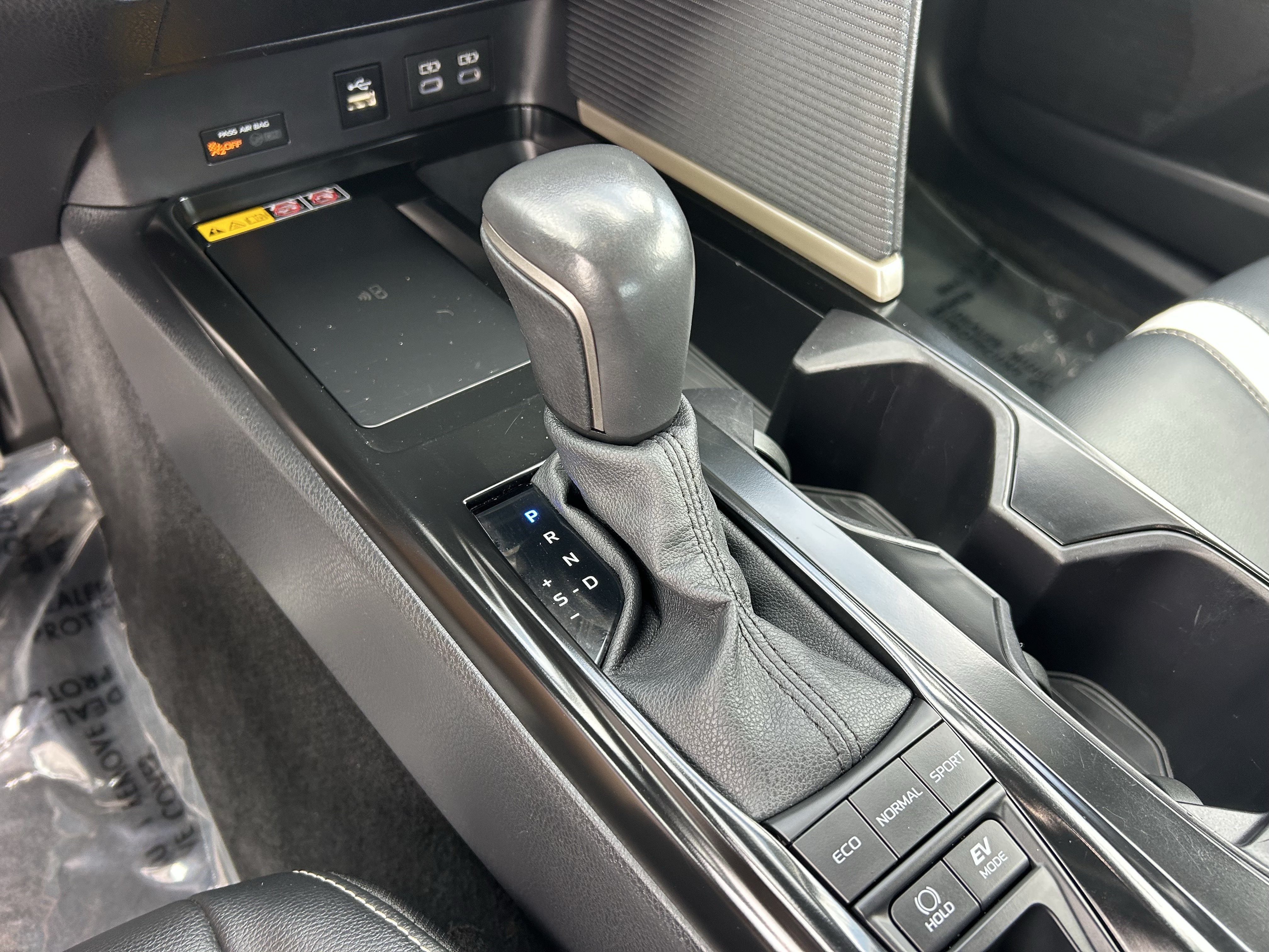 Used 2025 Toyota Camry SE FWD image 22