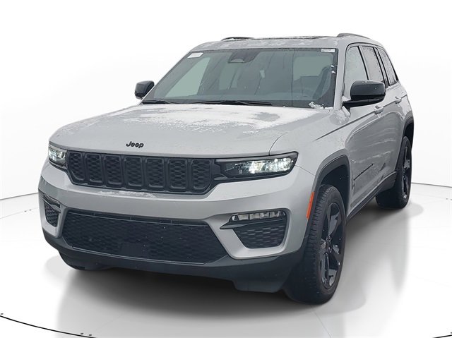 New 2025 Jeep Grand Cherokee Limited w/ Black Appearance Package image 2