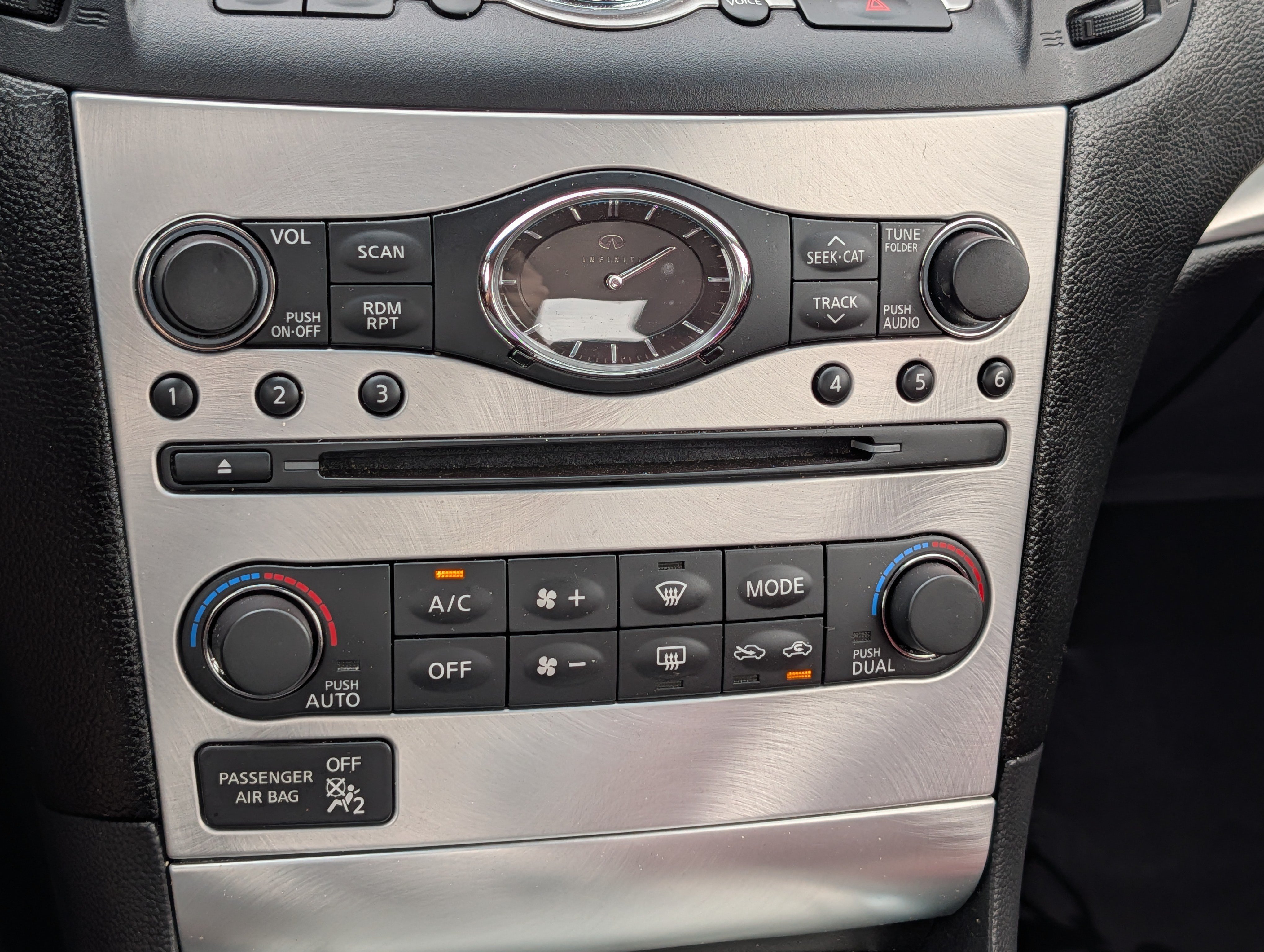 Used 2011 INFINITI G37 IPL RWD image 23