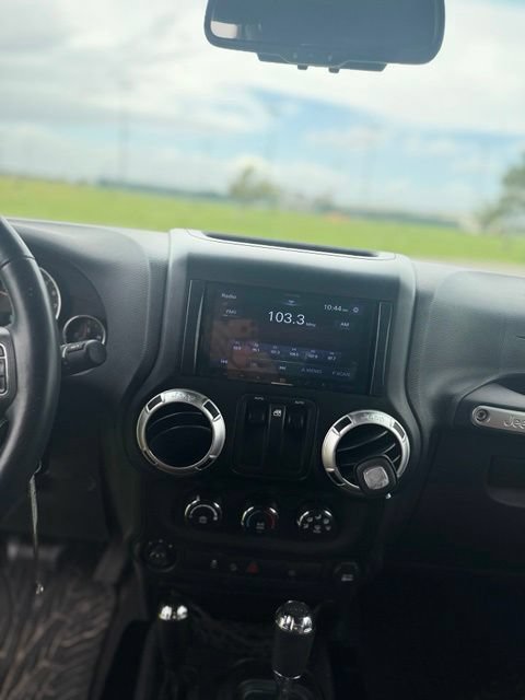 Used 2013 Jeep Wrangler Sahara w/ Connectivity Group AWD/4WD image 11