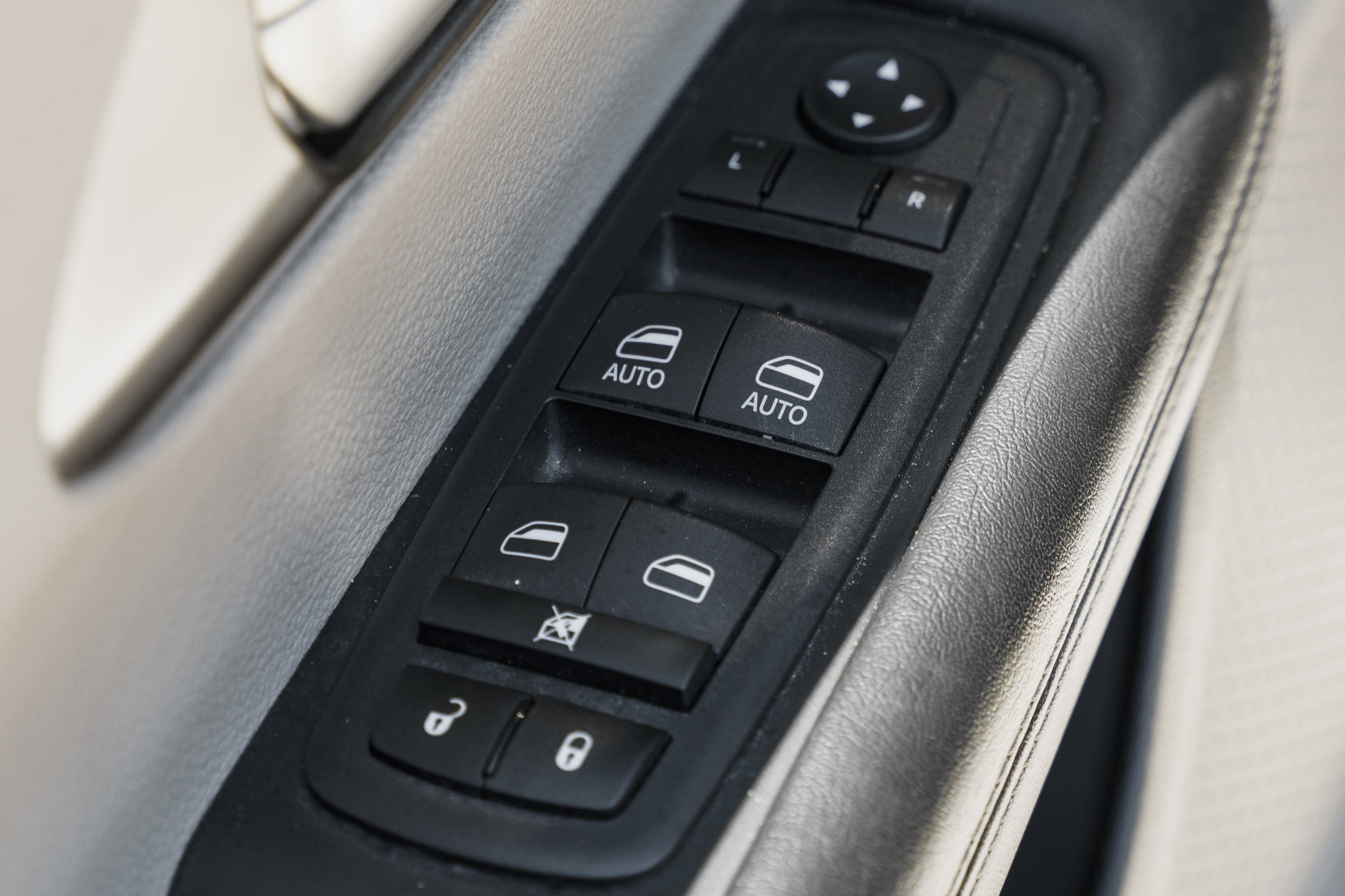 Used 2023 Chrysler Pacifica Touring-L FWD image 22