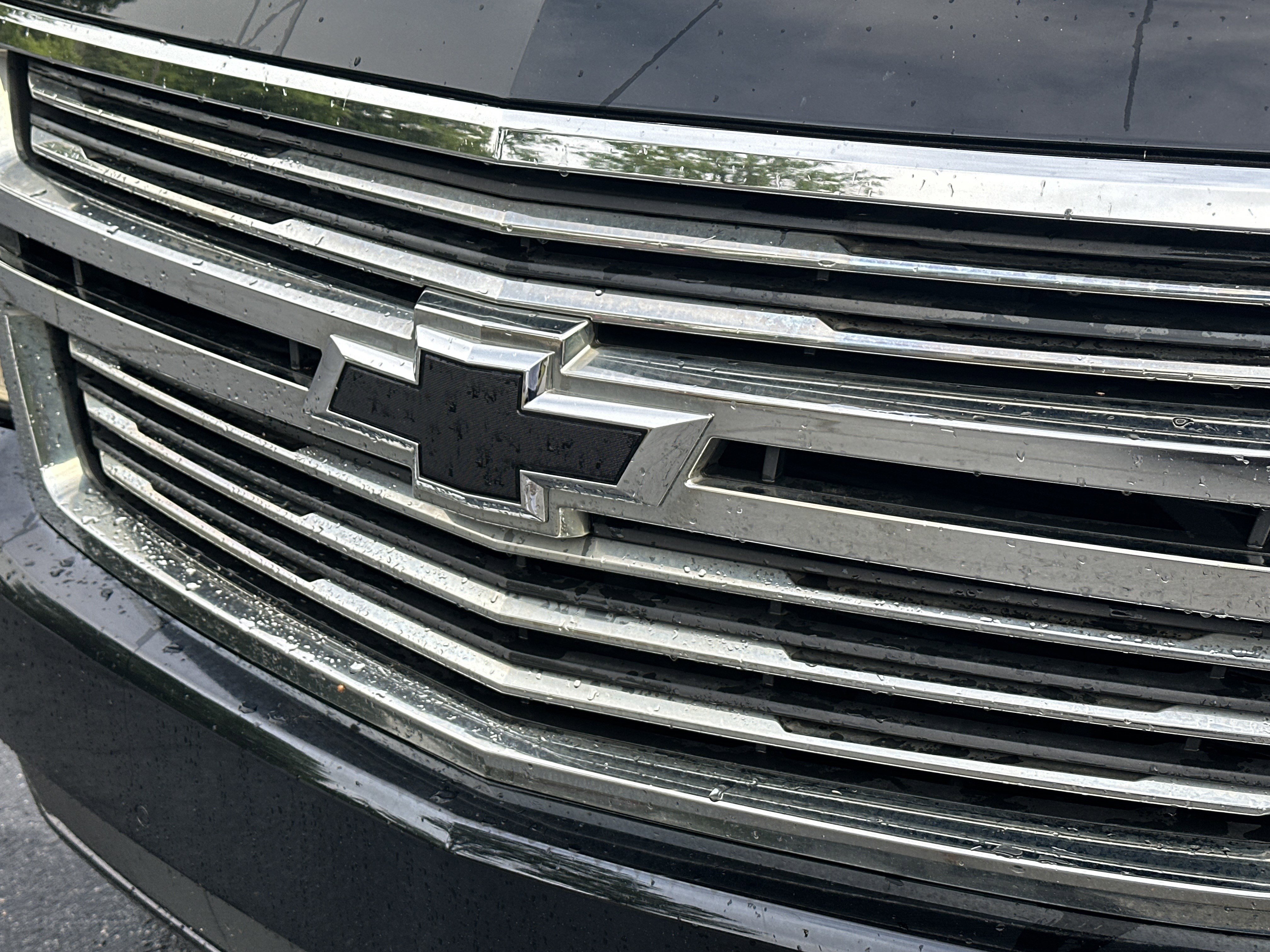 Used 2020 Chevrolet Suburban Premier AWD/4WD image 8