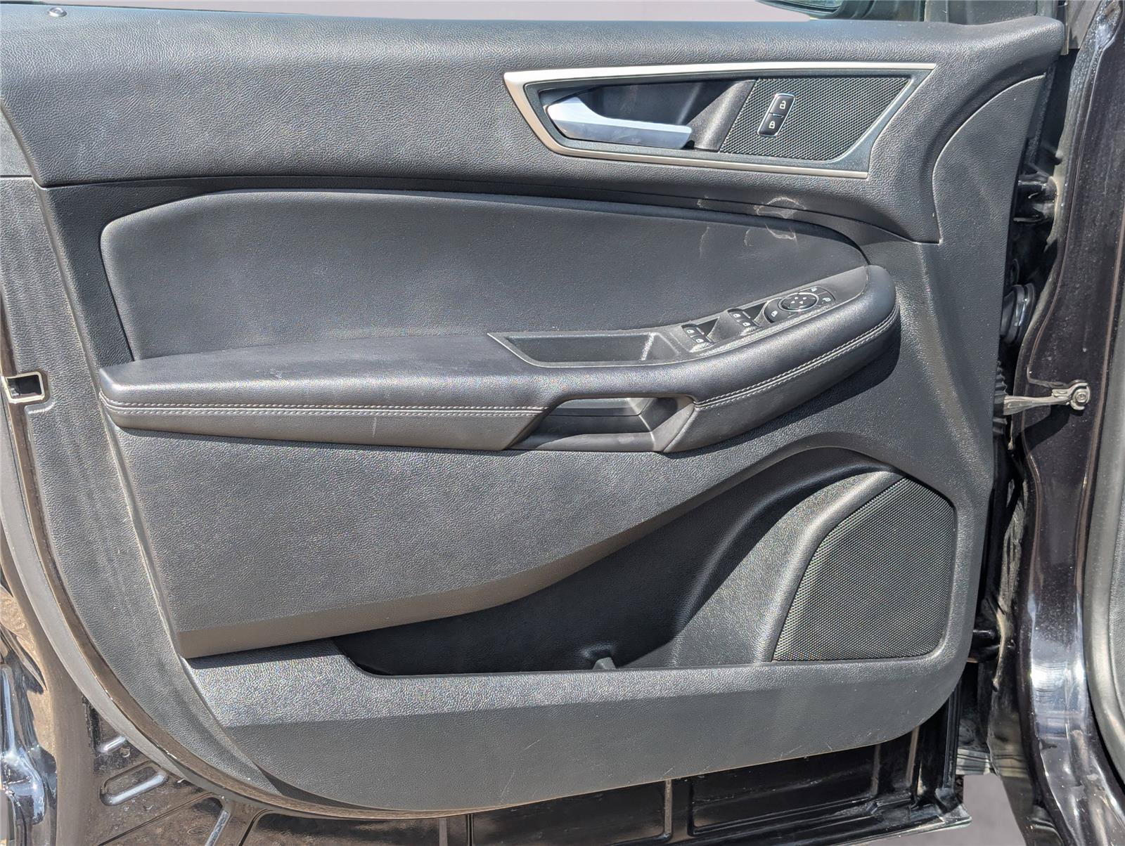 Used 2024 Ford Edge SEL AWD/4WD image 11