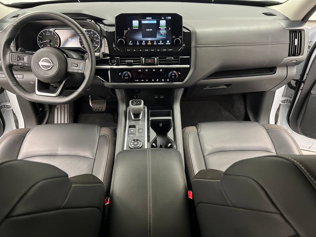 Used 2025 Nissan Pathfinder SL AWD/4WD image 45