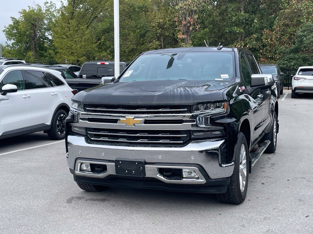 Used 2019 Chevrolet Silverado 1500 LTZ AWD/4WD image 3
