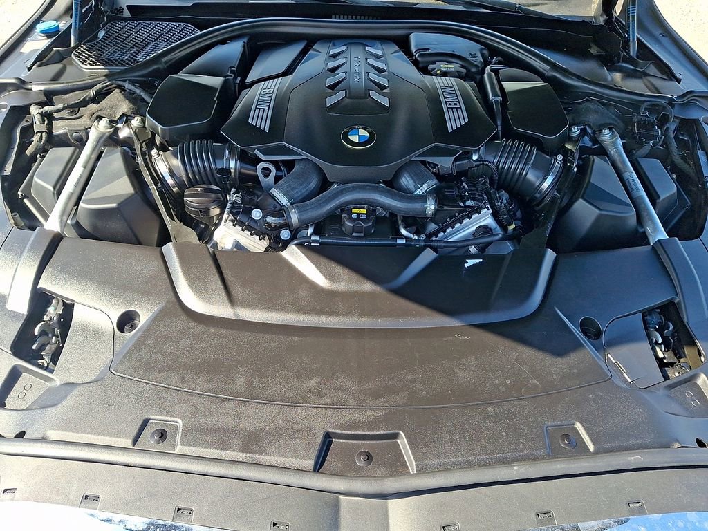 Used 2020 BMW 750i xDrive w/ Autobahn Package AWD/4WD image 29