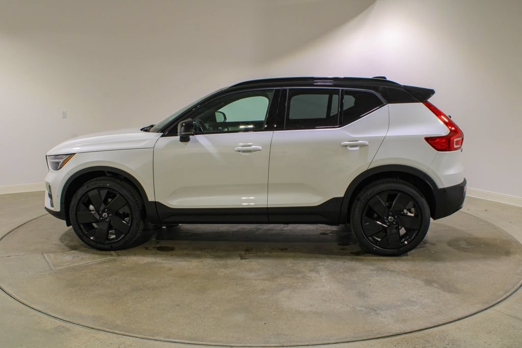 New 2026 Volvo XC40 B5 Ultra w/ Climate Package AWD/4WD image 2
